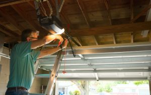 How to Hire the Right Garage Door Contractors